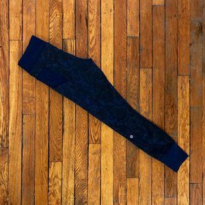 Lululemon Navy Blue and Black Paisley Pattern High Waisted Spandex Leggings Yoga